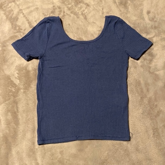 Hollister Crop Top - Picture 1 of 4